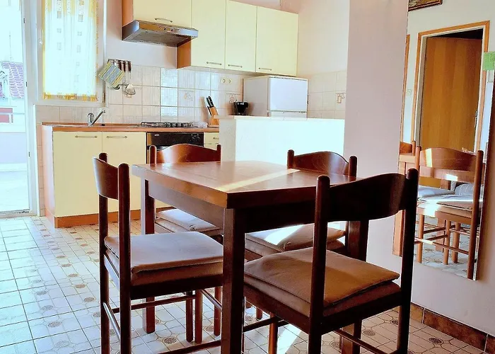 Apartment Zoro Palit