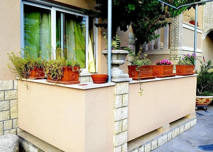 Zoro Apartment Palit