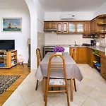 Apartment Zoro *