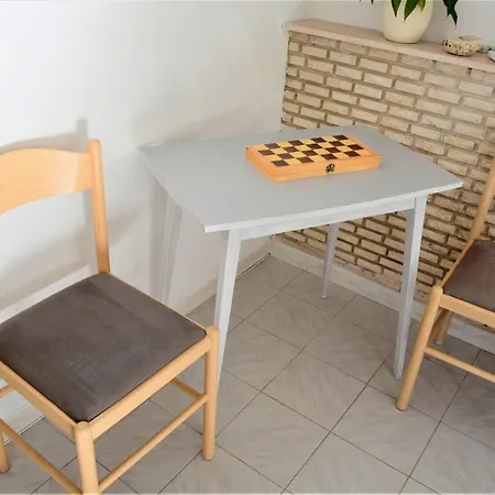 Zoro Apartment