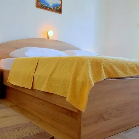Zoro Apartment