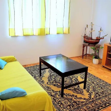 Apartment Zoro Palit