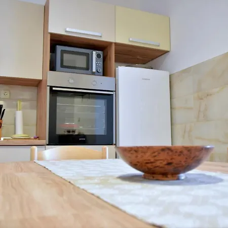 Zoro Apartment Palit