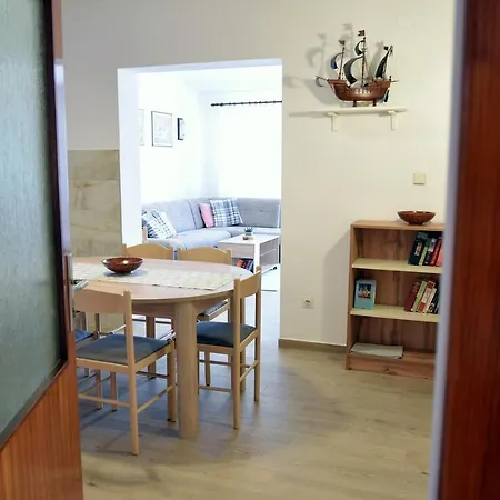 Apartment Zoro Palit