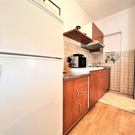 Zoro Apartment
