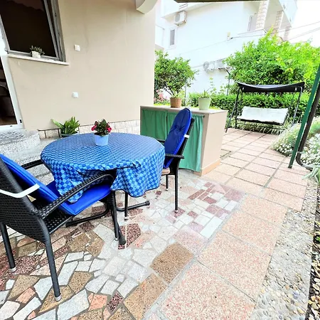 Zoro Apartment Palit
